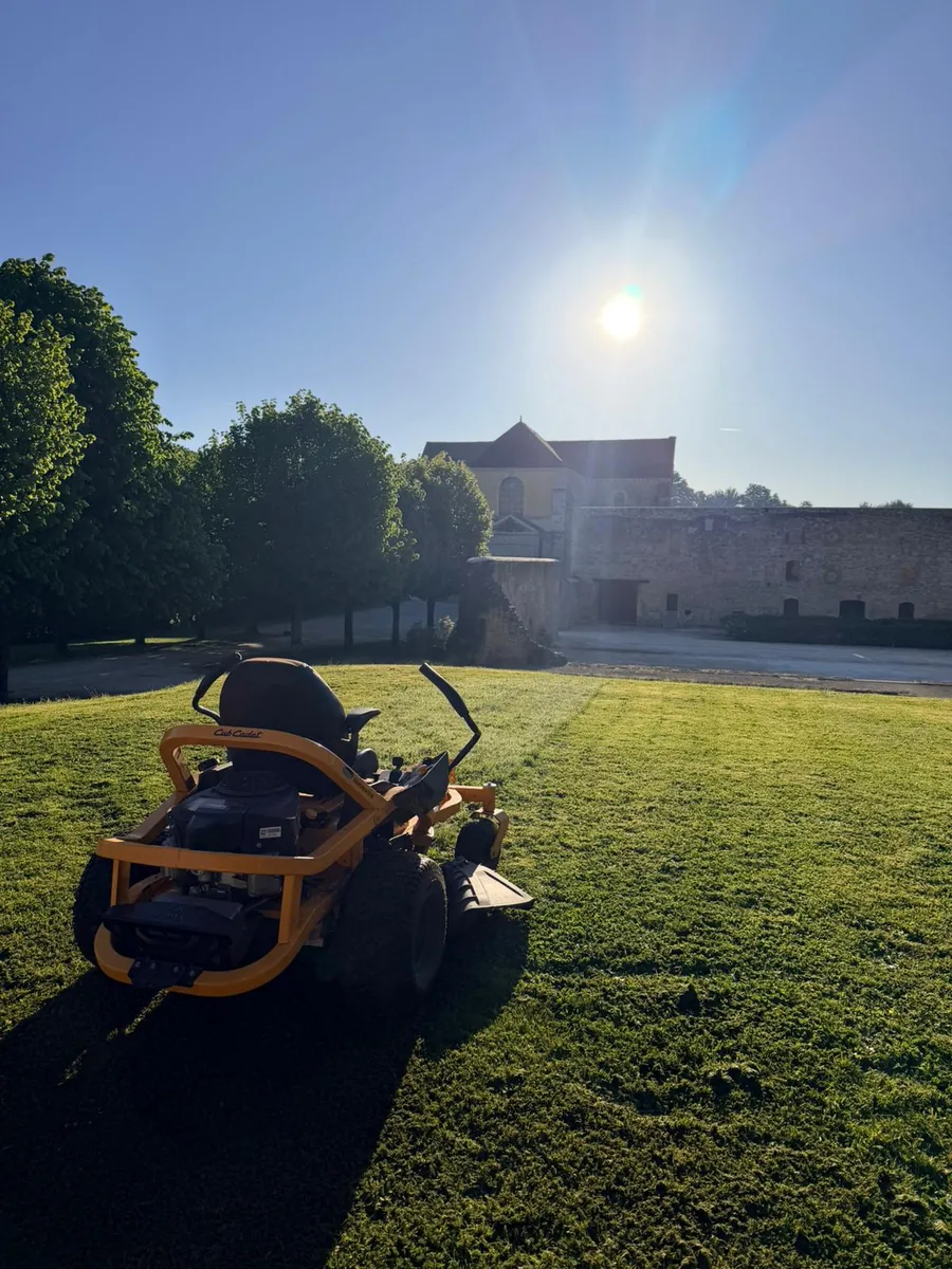 Jardin paysager entretenu par Morizet Garden dans la Nièvre